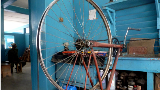 Bike wheel and crankset converted into a belt drive